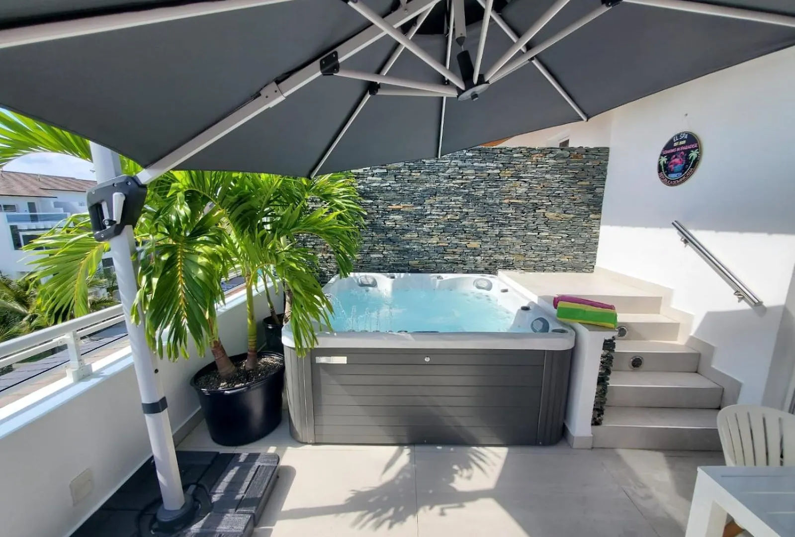 New Luxury Penthouse With Jacuzzi, Bbq And 4 Free Private Beach Passes! 2025 Traveller Award Property! La Laguna 0*,